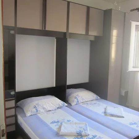 アパート Kresic *