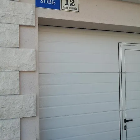 Apartment Kresic *