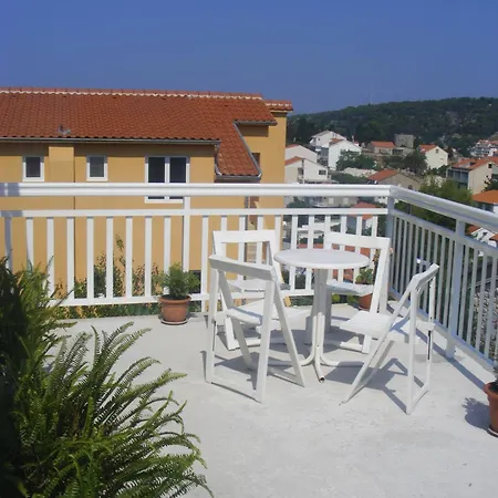 Apartment Kresic *