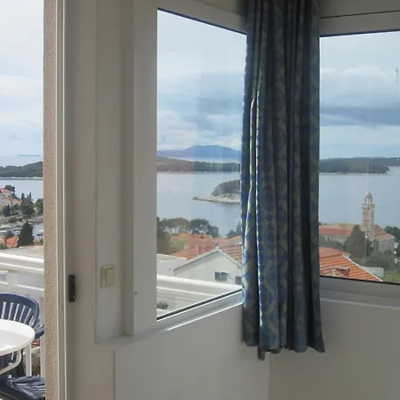 Kresic * Hvar Town