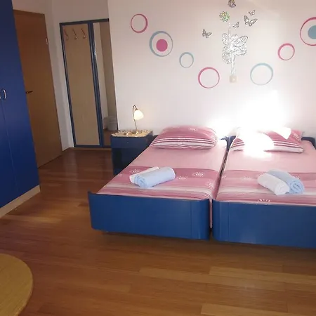 Kresic Apartment *